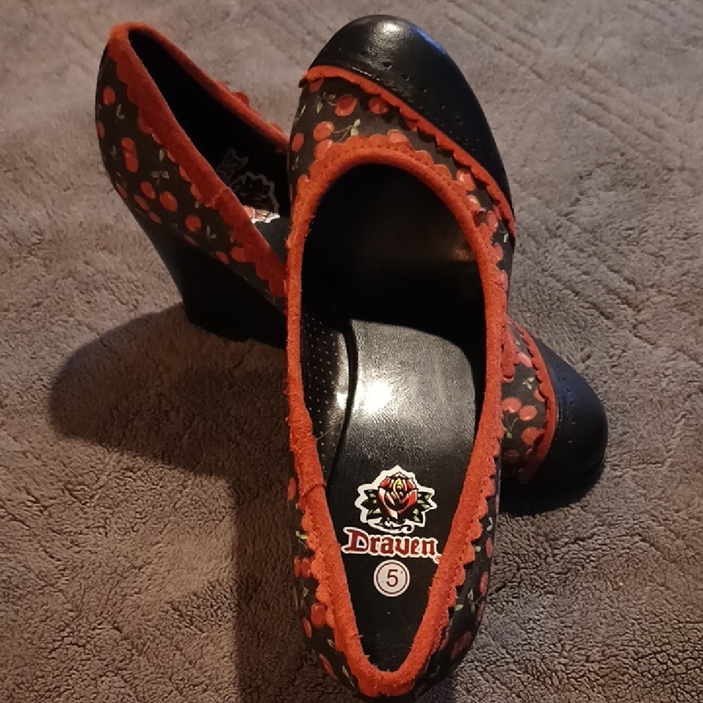 50's Cherry pin-up style wedge heels